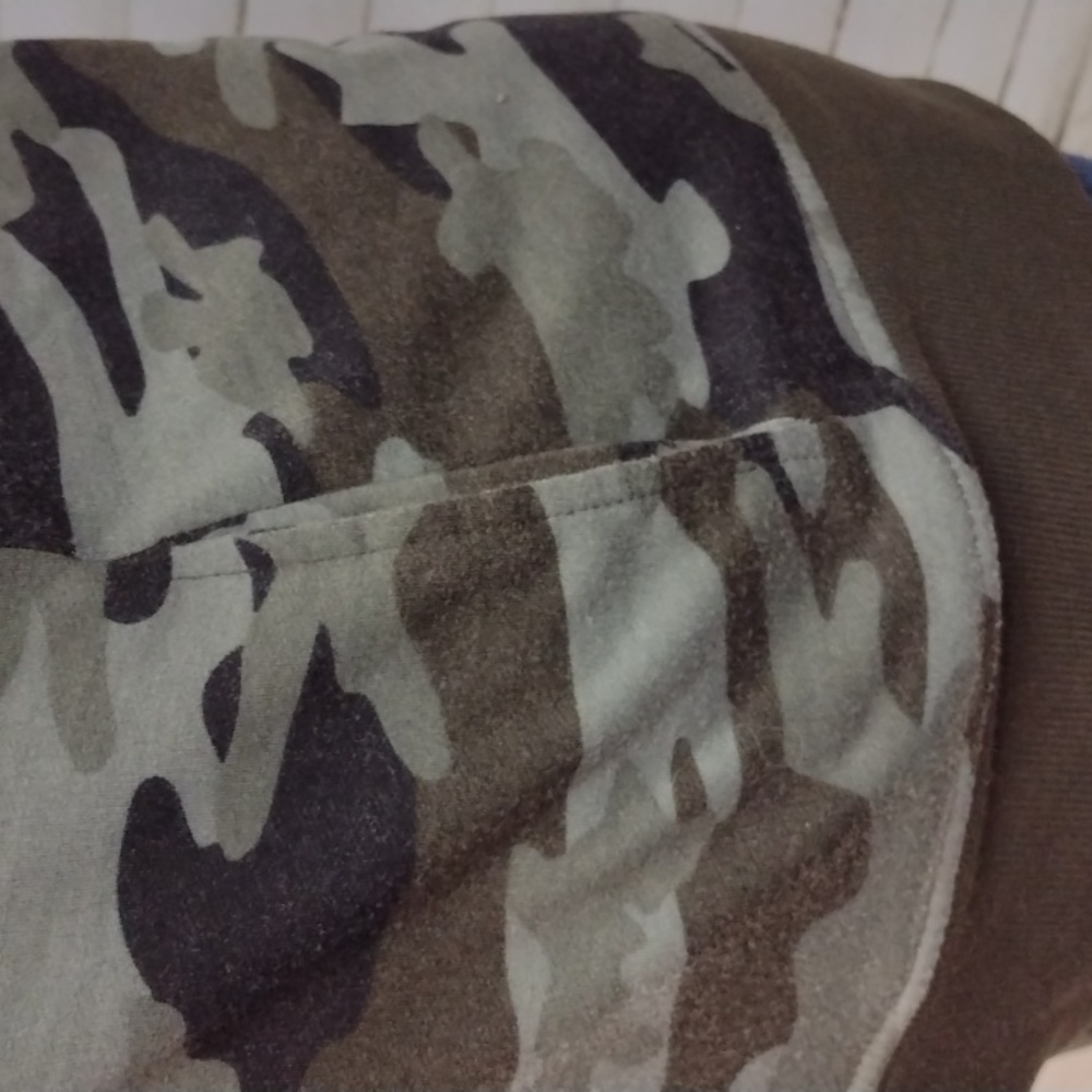 The Sweatshirt Project Camo Front Tie Sweatshirt Size XL - Picture 4 of 6